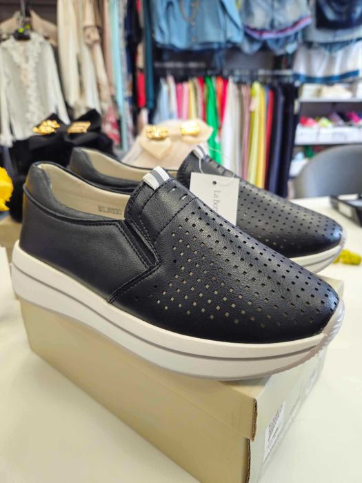 Sneakersy r. 36, skóra naturalna, czarne Promo !!!