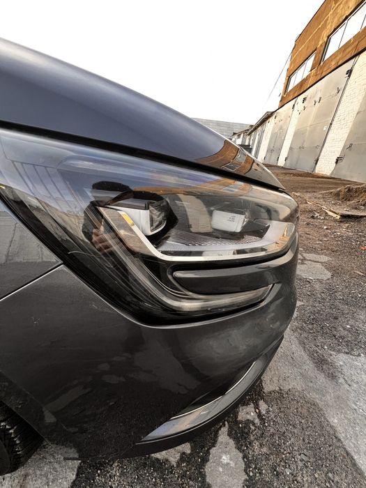 меган 4 повністю обслужений на гарній комплектаціі