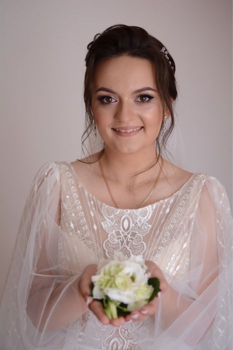 Весільна сукня від Оксани Мухи