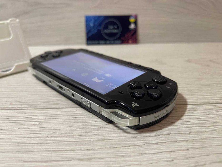 Sony PSP SLim 2000 Чорна 64GB + 70 Ігор Встановлено на картці