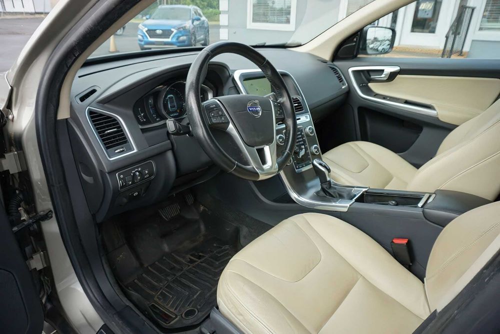 Volvo XC60 T5 Drive-E Premier      2016