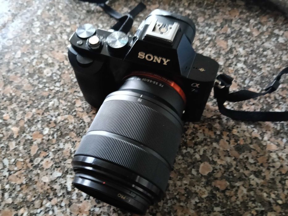 Câmara Sony A7s e lente Sony FE 28-70 mm f/3.5-5.6 OSS