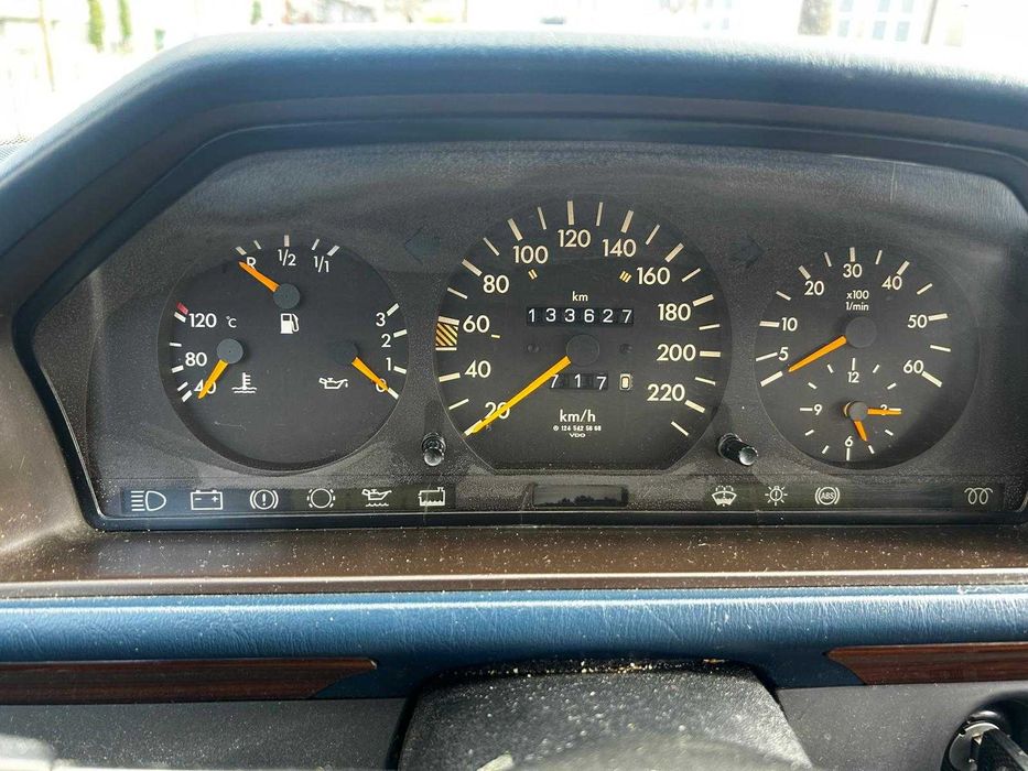 Mercedes-Benz E 300 D Turbo (W124) · 1987 · 130.000 km · USA-spec