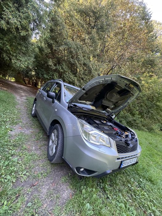Автомобіль позашляховик  Subaru