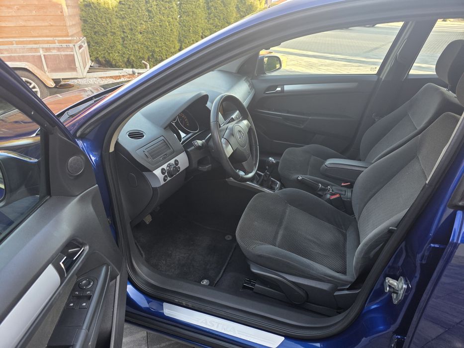 OPEL ASTRA H stan bdb 1.8 benzyna