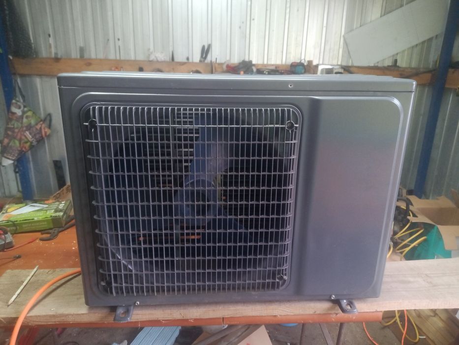 Зовнішній блок кондиціонера 12 бту