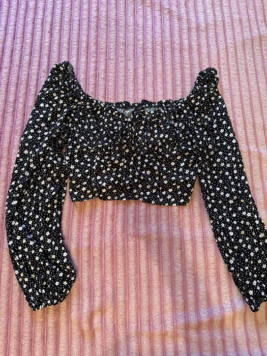 Топ чорний з квітами