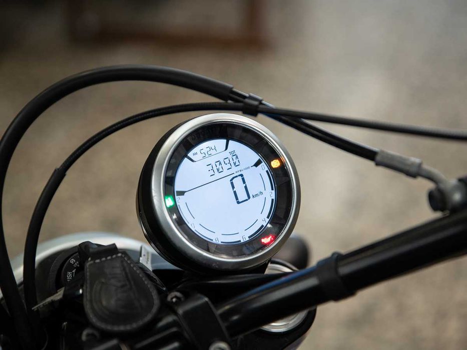 Ducati Scrambler 800 com apenas 3090 Kms ( Reservada )