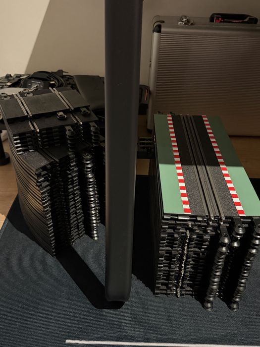 Pista Scarlextric 1/32 2 comandos e 2 carros