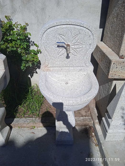 Fontanário em pedra