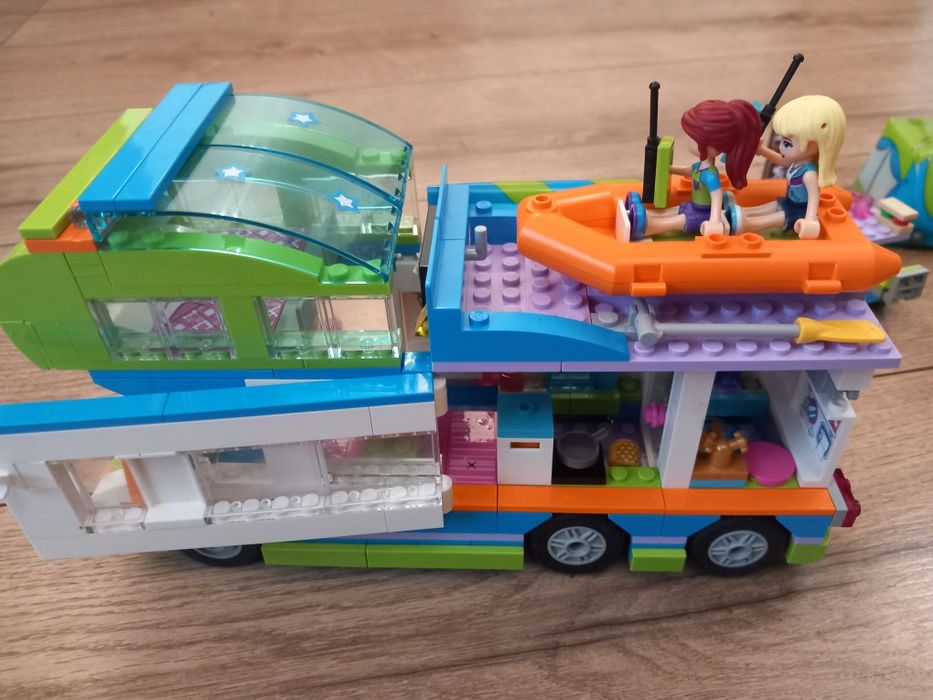 Lego Friends 41339 Samochód kempigowy Mii