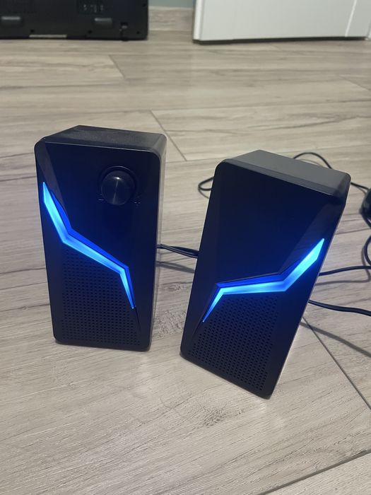 Głosniki komputerowe podświetlane RGB. Zasilanie usb. Aux jack 3.5mm