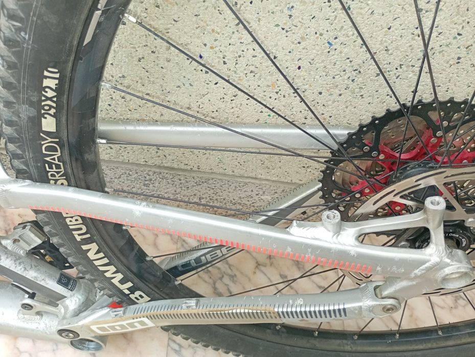 Quadro 27,5 Cube Fritz 180 hpa sl