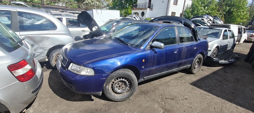 Audi A4 B5 1.8 125km silnik skrzynia biegów błotnik maska zderzak klapa lampa reflektor kierownica S LINE S4