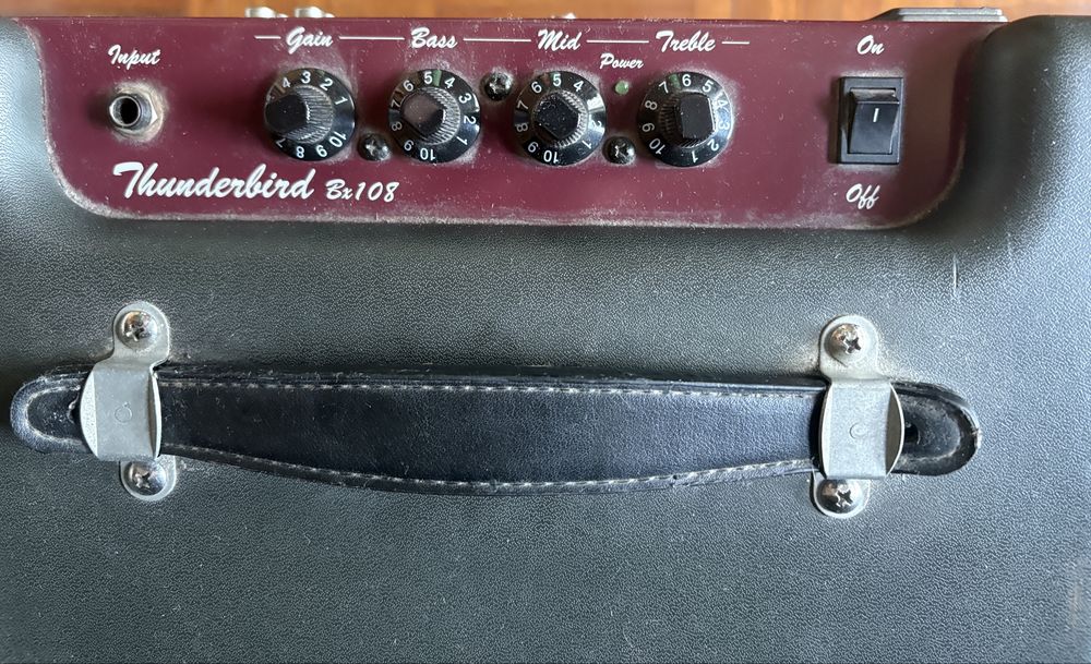 Amplificador Baixo Behringer