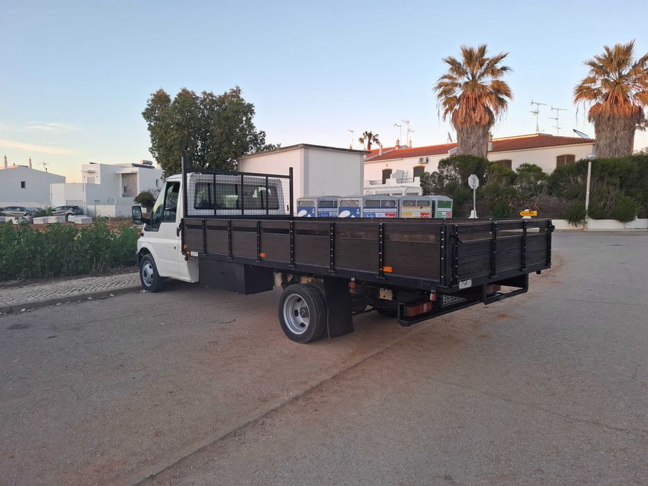 Ford transit de caixa aberta ligeira