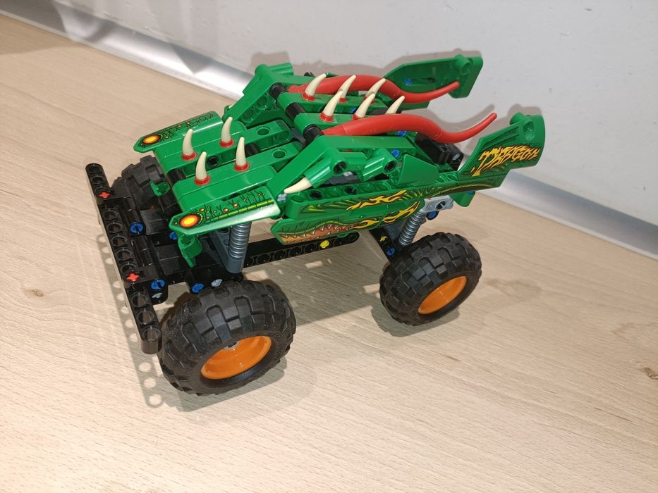 LEGO Technic 42149 Monster Jam Dragon