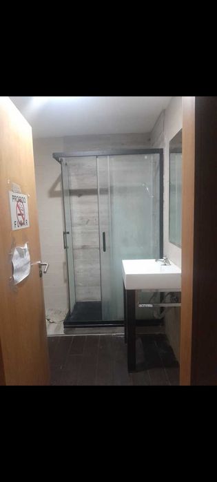 Quarto partilhado Trafaria