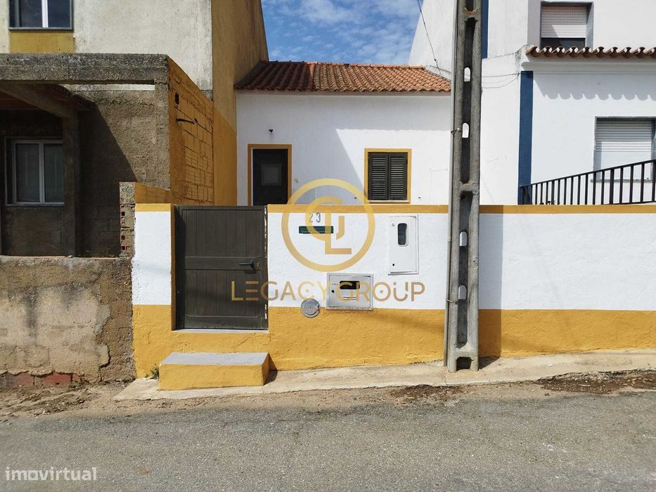 Moradia T2 Com Terreno De 829M2 Em Vendinha, Évora