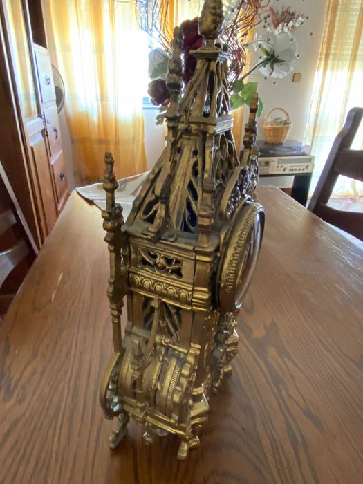 Relógio de mesa antigo