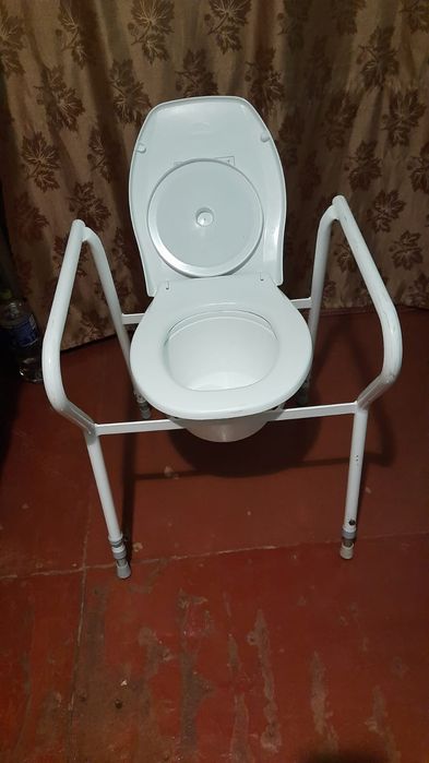 Стул-туалет для инвалидов