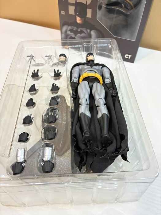 Batman екшн фігурка экшн фигурка игрушка кукла DC roblox лол lol omg
