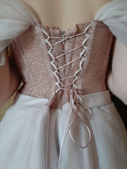 Святкова сукня , на випускний