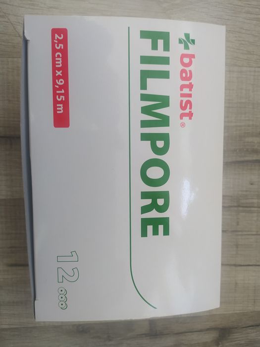 Пластырь хирургический.