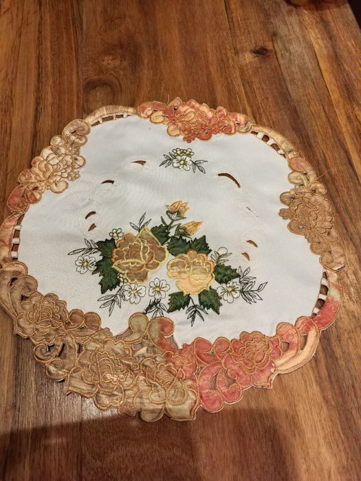 Zestaw serwet, bieżników 4szt, wiosenny motyw, nowe