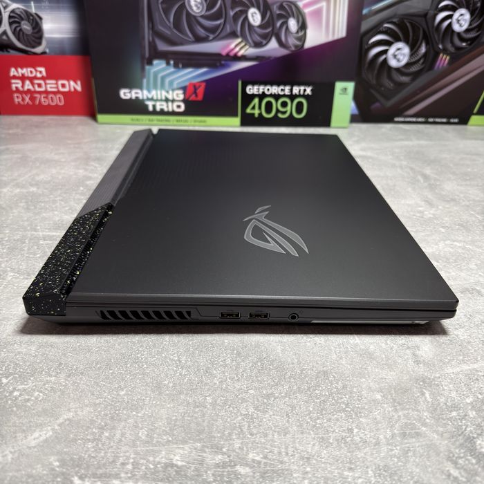 Asus Rog Strix G17 | QHD 240Hz | RTX 4060 | R9 7940HX | 16GB | SSD 1TB