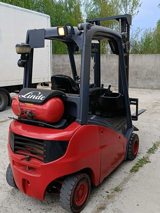 Продам погрузчик Linde H20T 2007