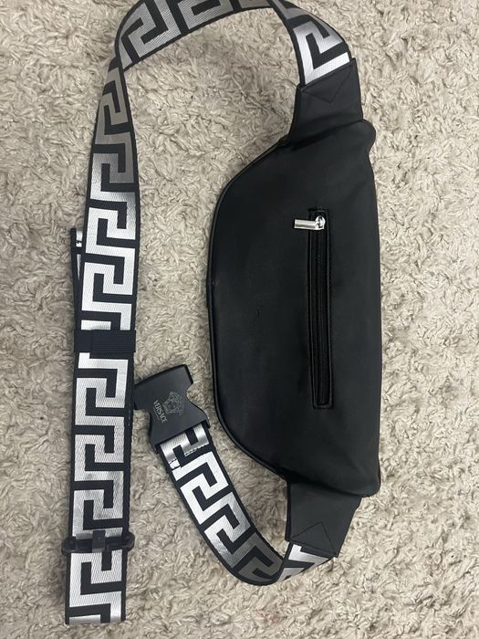 Продаю сумку Versace