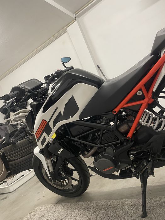 KTM Duke    2022