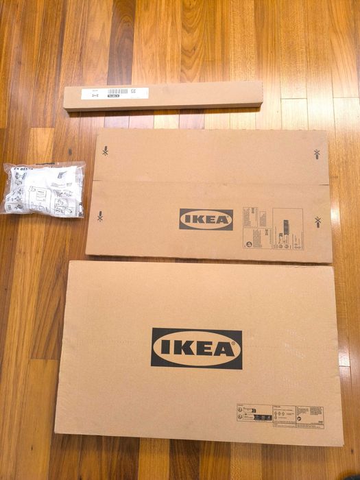 Estante IKEA castanha escura