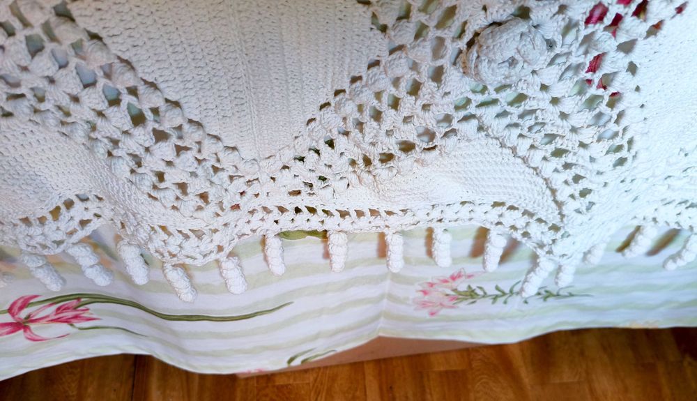Colcha de Casal XL em Crochet Feita à Mão com Franjas (260x220 cm)