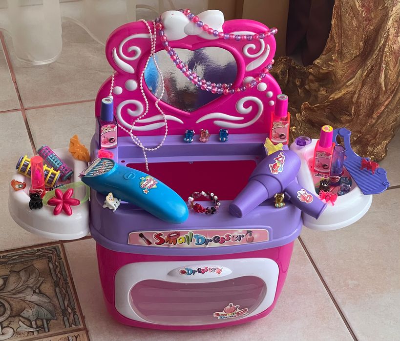 Меблі для Барбі ляльки