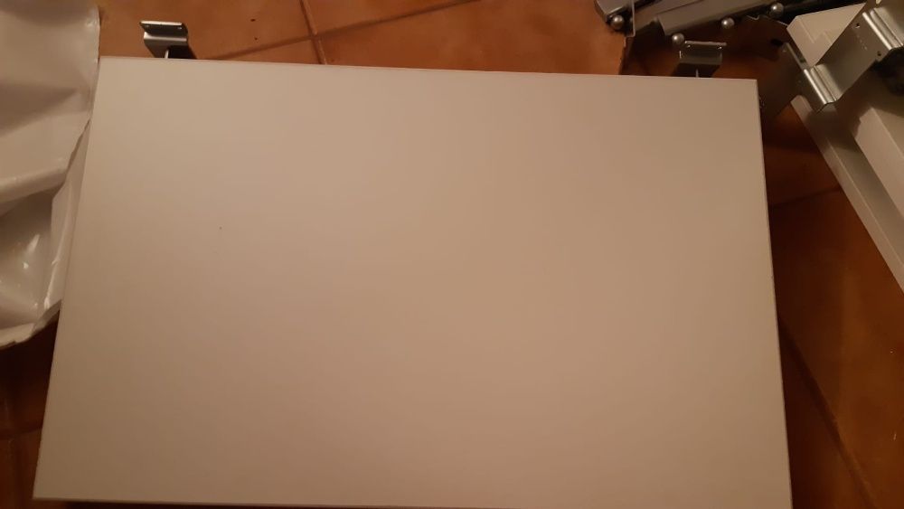 prateleiras e suportes para lojas