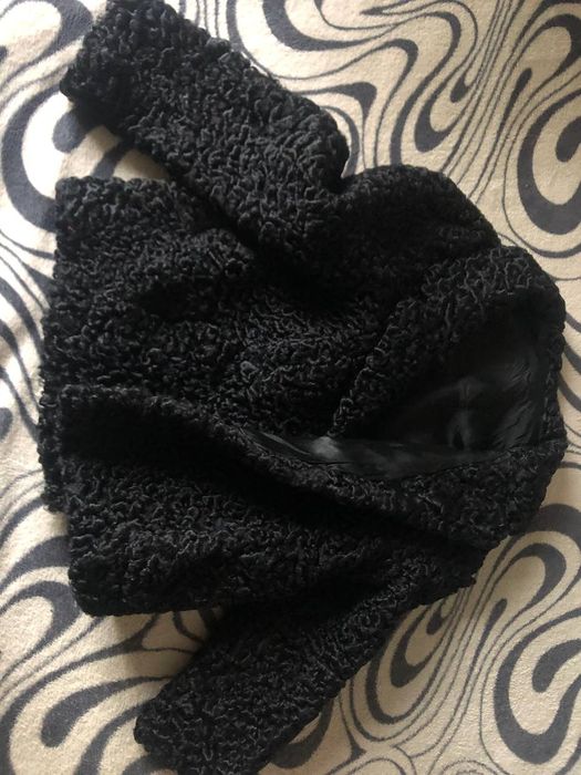 Продам Полушубок каракуль р.S