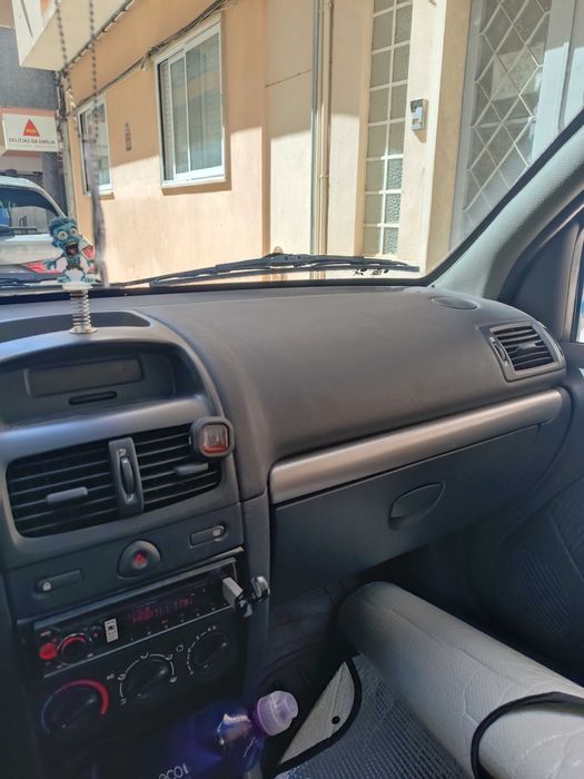 Clio 2002 1.4 16 valvulas