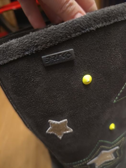 Zimowe buty firmy Bartek zamszowe