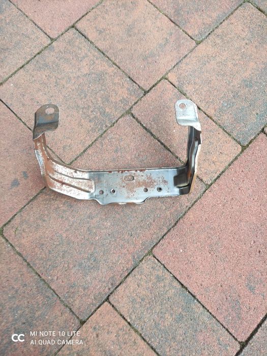 Konsola środkowa/tunel Suzuki