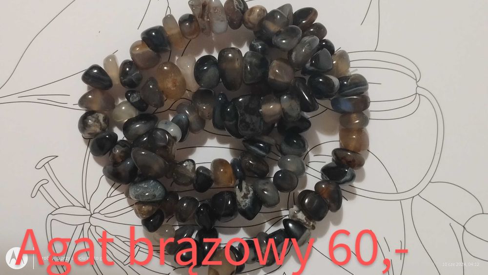 Piękne korale z naturalnych kamieni