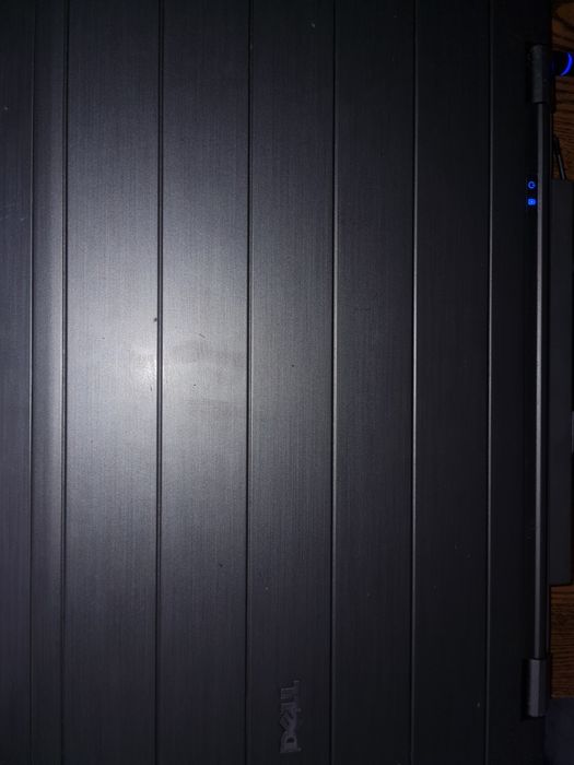 DELL Desktop-iiq2f80