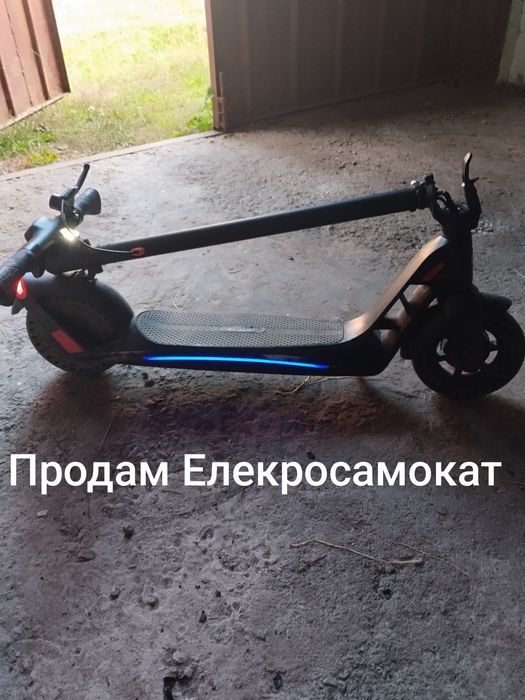 Продам Електросамокат Proove