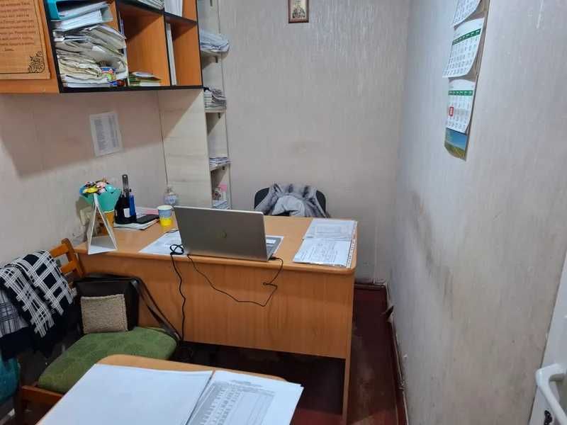 Продаж окремої будівлі 80.5 м² під бізнес / склад / виробництво, вул. Госпітальна, 8