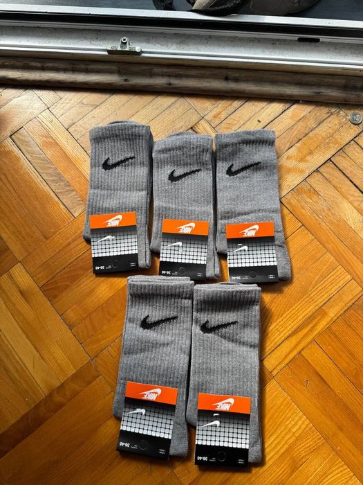 Skarpetki Nike białe/czarne/szarne cena za 10