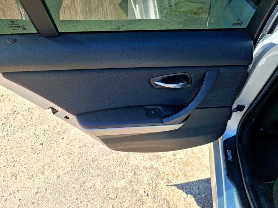 автомобіль BMW e90