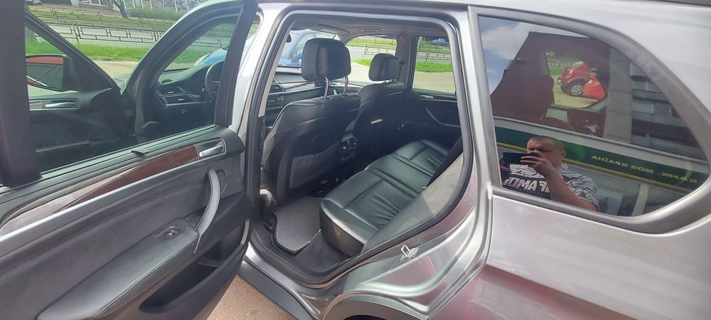 Продам БМВ Х5 Е70