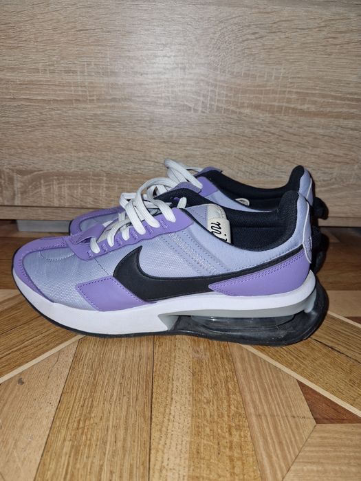 Продам женские оригинал кросовки nike