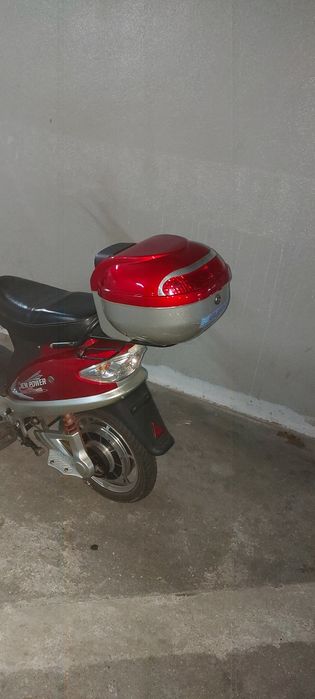 Scooter eléctrica